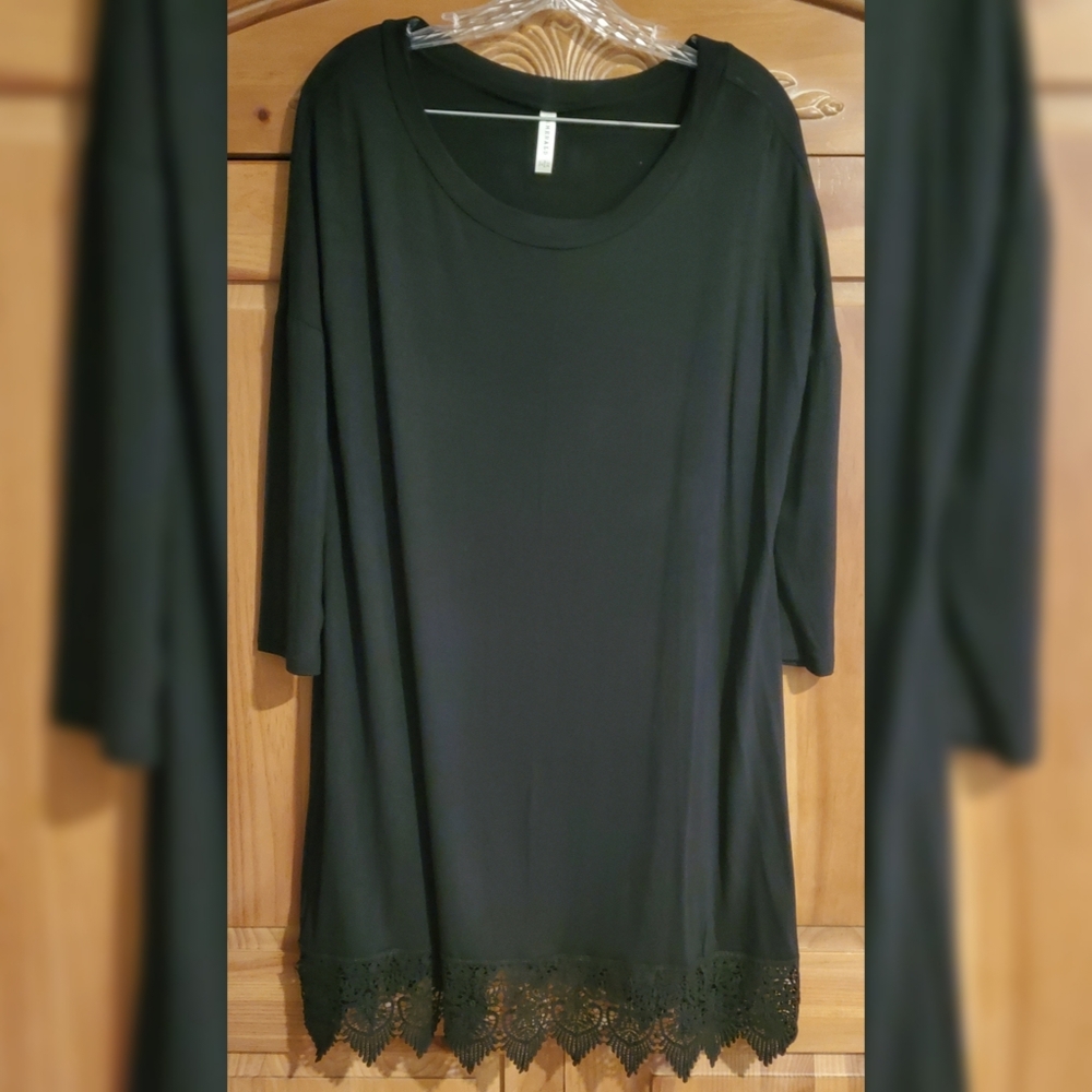 Women's lace trim tunic